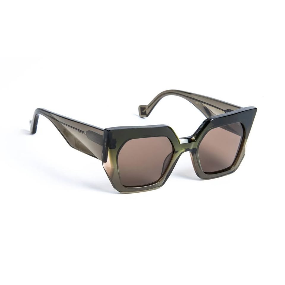 J.F.REY BETTY sunglasses side view hollow-sculpted temples handcrafted French artistry