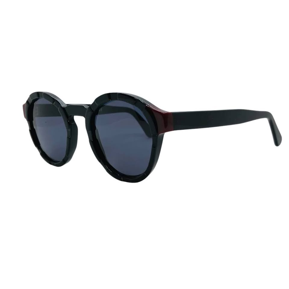 BAYRIA VALORUM luxury eyewear side view timeless style premium materials designer frame Italian quality