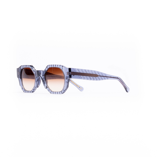 BAYRIA VINCENS sunglasses side view bold character victory elegance winning mindse
