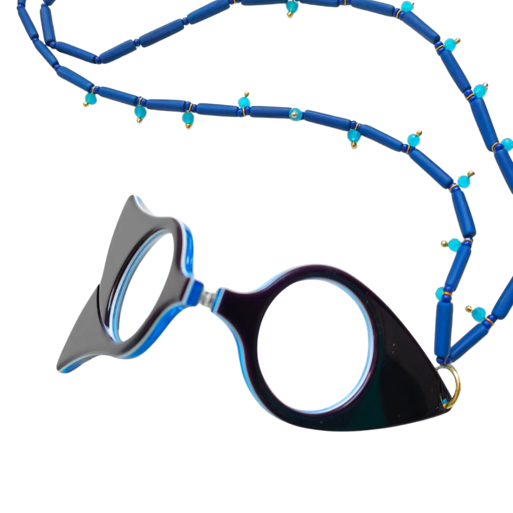 Flippan'Look reading glasses with blue glass bead necklace - Hands-free wearable eyewear solution