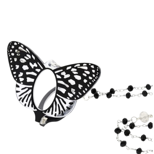 Medallón Mariposa Real Negra +2.00 magnifying glasses detail - Handcrafted butterfly wing design in premium acetate with elegant silver necklace