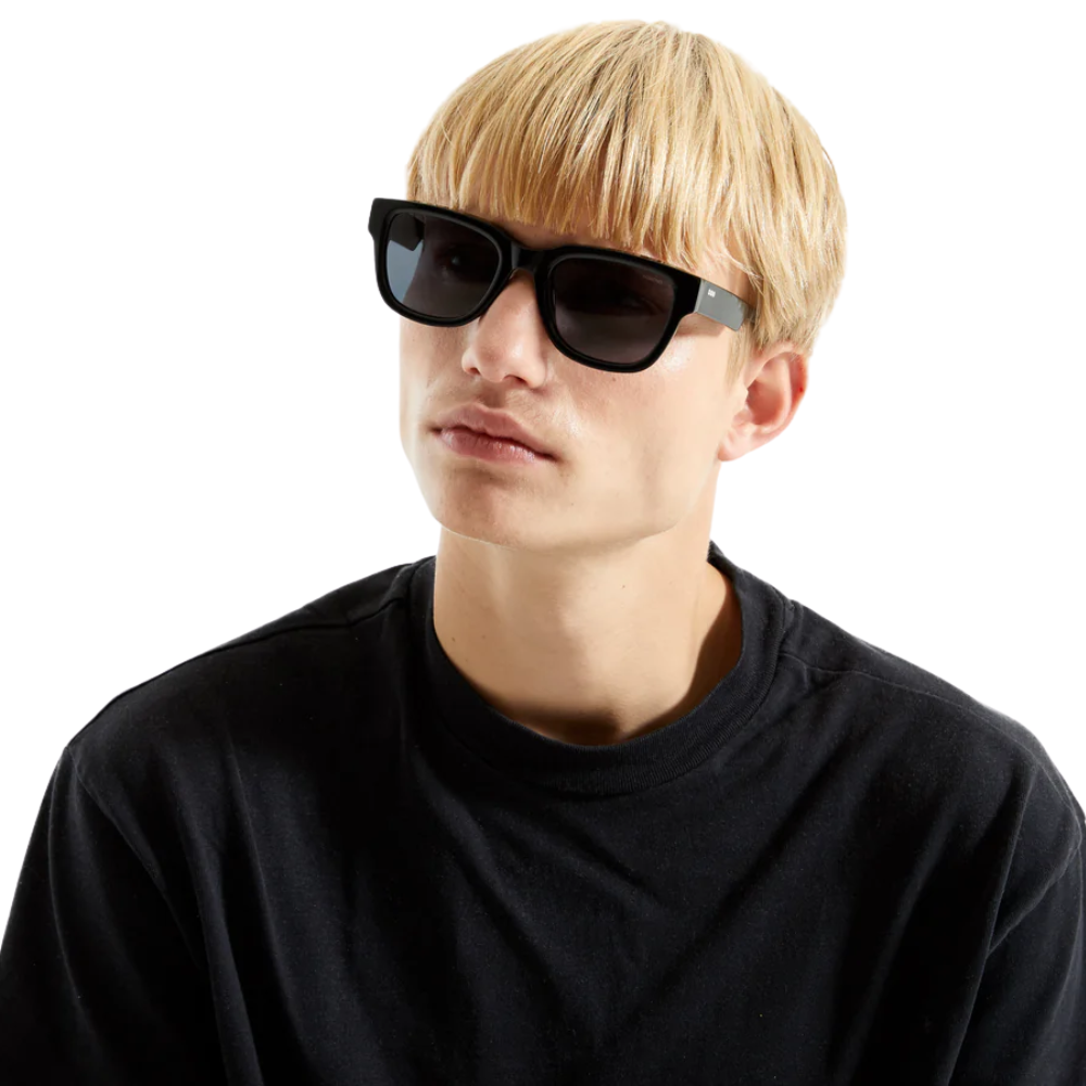 KOMONO Danny Black sunglasses frame detail and craftsmanship
