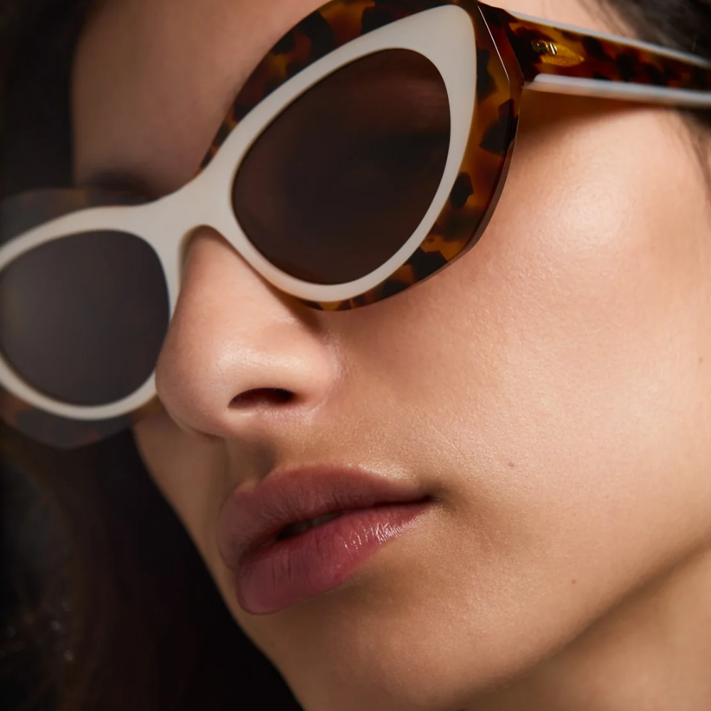 KOMONO ROSA Maple Pearl designer eyewear - detail of sophisticated color and craftsmanship
