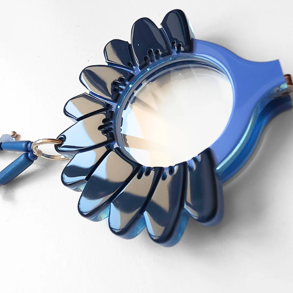 FLIPPAN'LOOK Margarita Azul Reading Glasses - Blue Glass Bead Necklace Silver Ring Detail
