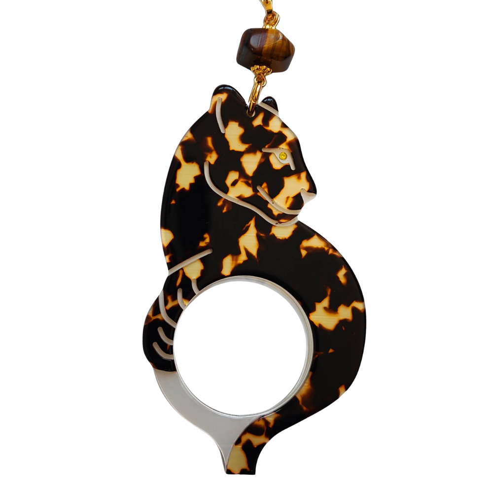 FLIPPAN'LOOK Leopard reading glasses with handcrafted tortoiseshell acetate and carved leopard design - front view on white background
