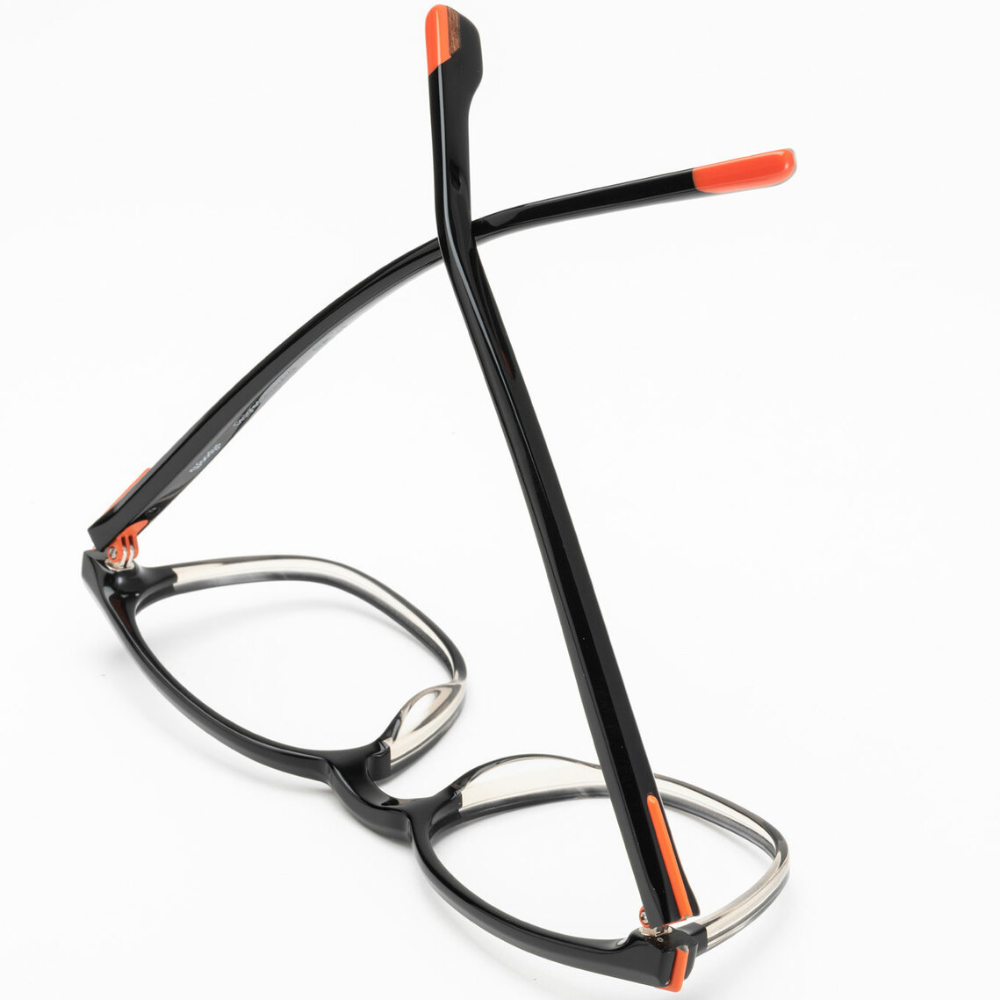 WOODYS August 01 wood inlay detail - artisan wooden temple tips Barcelona craftsmanship
