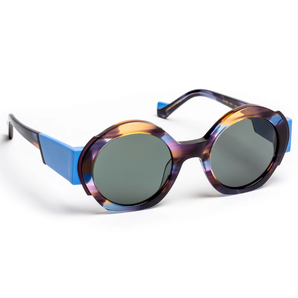 J.F. Rey Chloé 7871 side view – wide hand-crafted faceted acetate temple, design identity flowing from frame to temple
