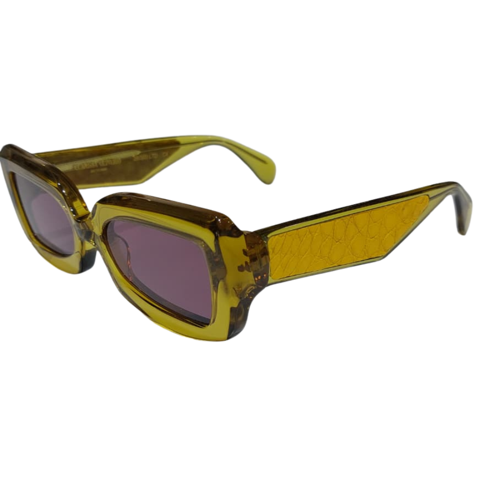 CLARISSA OLIVERIO SAN LORENZO – Detail of authentic crocodile leather temples, CITES certified exotic leather, Italian designer frames
