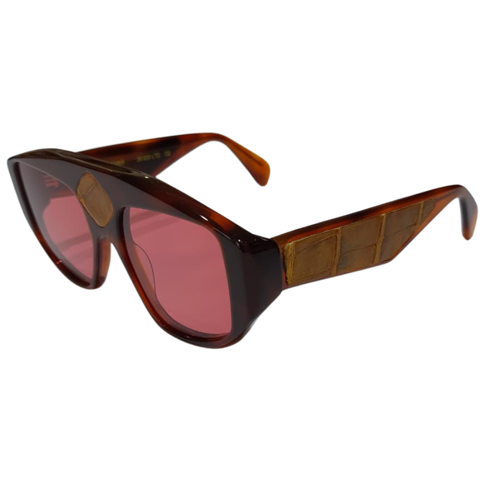 CLARISSA OLIVERIO MICHELANGELO – Detail of crocodile leather side panels on acetate front, CITES certified exotic leather, Italian designer frames
